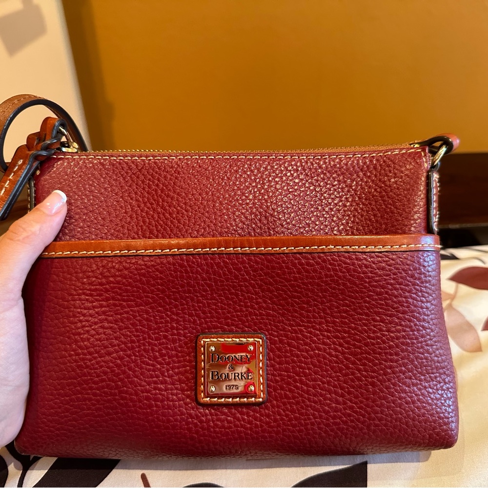 Dooney & Bourke Crossbody bag